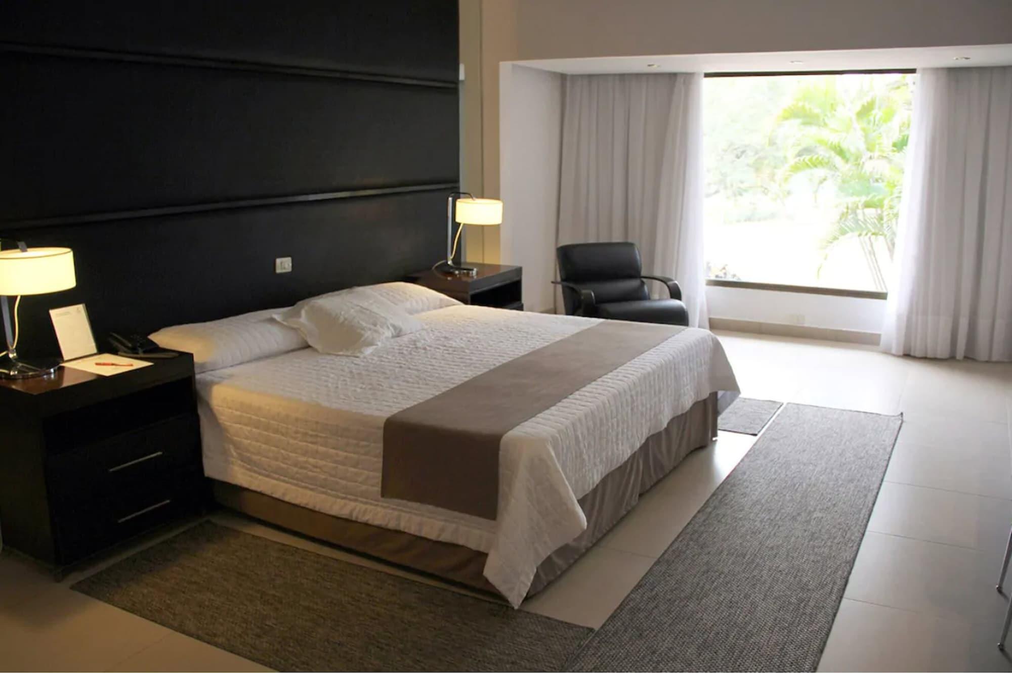 Yacht & Golf Club Paraguayo, A Tribute Portfolio Resort Lambare Eksteriør bilde